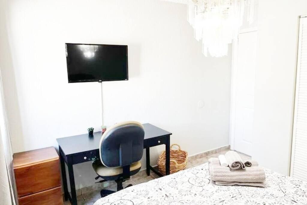 Villa Amazing & Cozy Duplex Near Zoo Miami ! Exterior foto