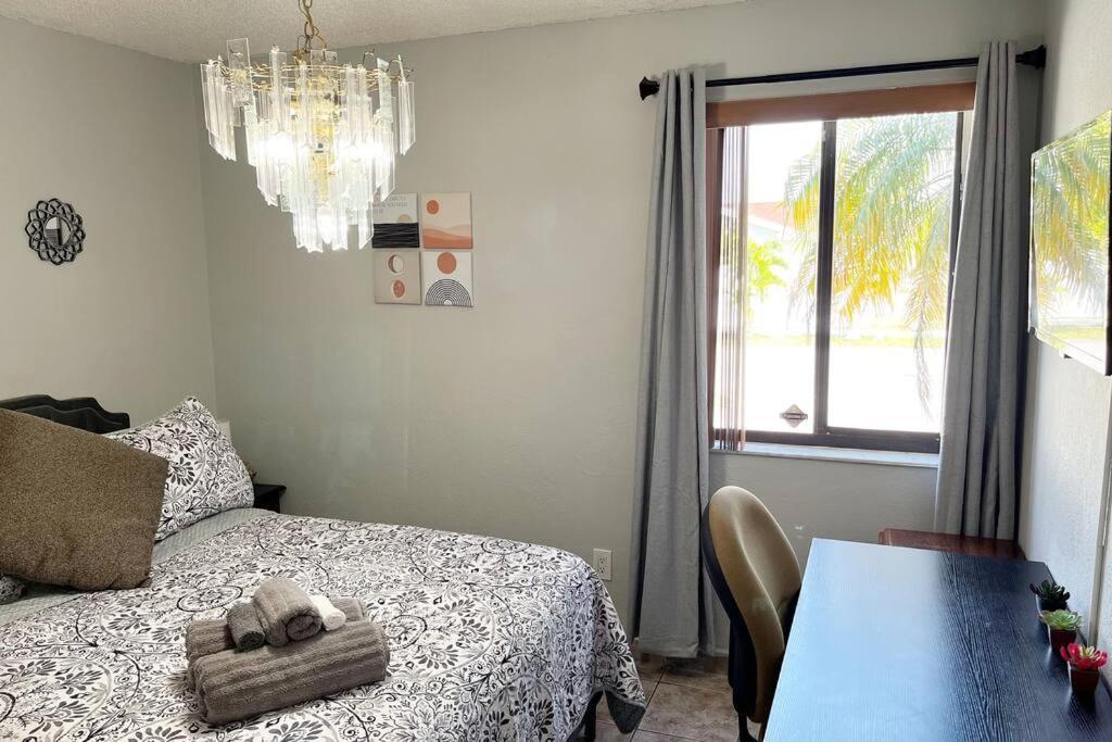 Villa Amazing & Cozy Duplex Near Zoo Miami ! Exterior foto